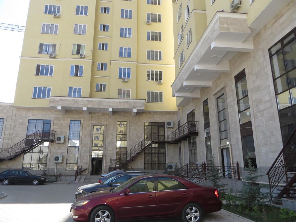 Bishkek Maximus Apartament 2 Екстериор снимка