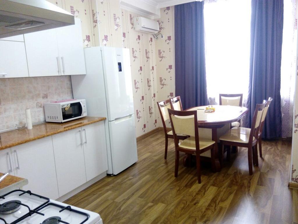Bishkek Maximus Apartament 2 Екстериор снимка